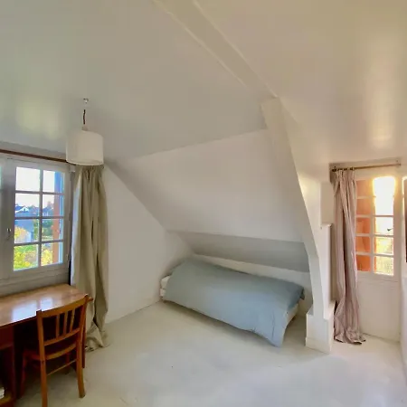 Villa L'atelier, Between Nature And