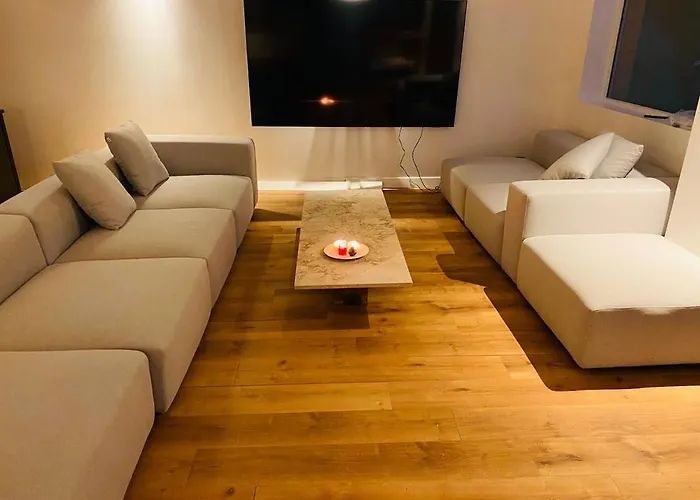 L'atelier, Between Nature And Villa *