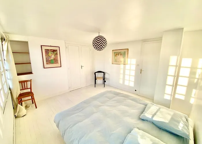 Villa L'atelier, Between Nature And