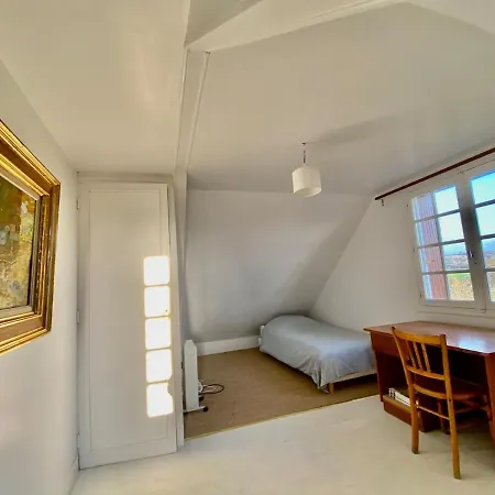 Villa L'atelier, Between Nature And