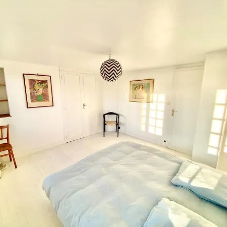 Villa L'atelier, Between Nature And