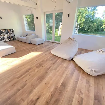 L'atelier, Between Nature And Barneville-Carteret